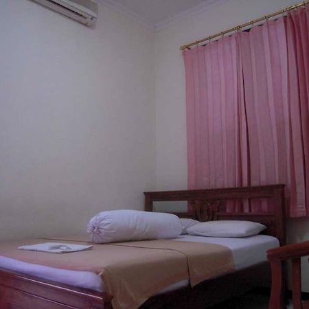 סוראבאיה Hotel Paprica 1 מראה חיצוני תמונה