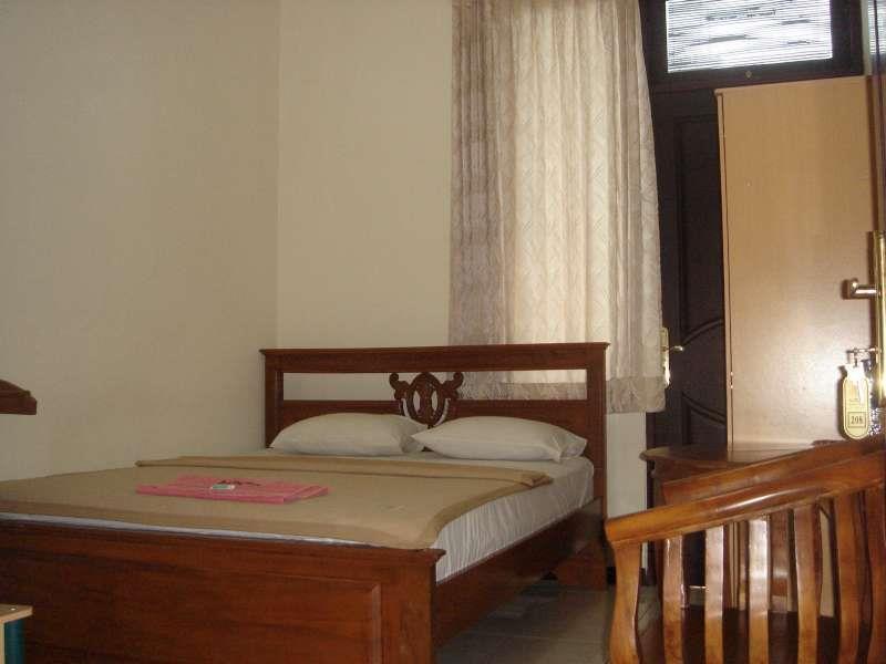 סוראבאיה Hotel Paprica 1 מראה חיצוני תמונה